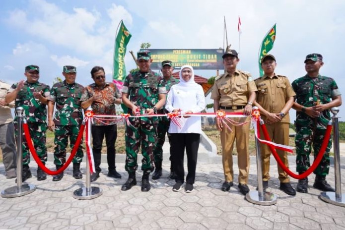 Pangdam V dan Gubernur Jatim Panen Padi Organik PMJ 01 di Kampung Pandu Lamongan