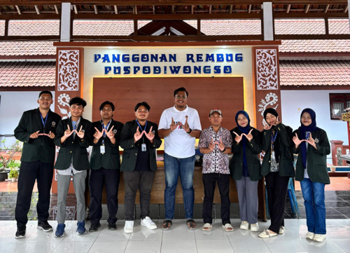 Mahasiswa KKN UINSA di Desa Glagah Ikuti Pembekalan Mengenai Perwakafan Tanah