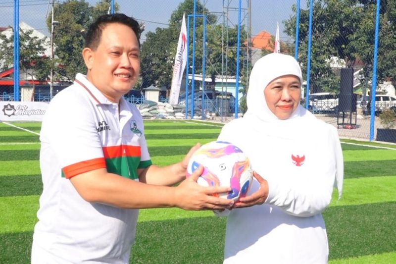 Khofifah Resmikan Al-Akbar Mini Soccer di MAS