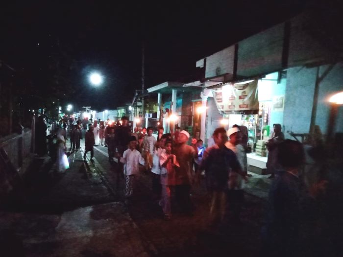 Warga Dusun Secawan Gelar Kegiatan Oncor-oncoran Keliling Kampung