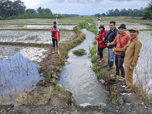 Pengukuran Jaringan Tersier Area Persawahan Kaligondo Oleh Kementan dan Dinas PU