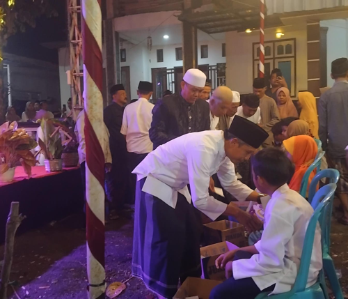 Pengajian dan Santunan Anak Yatim di Mushola Al-Ikhlas Desa Kaligondo