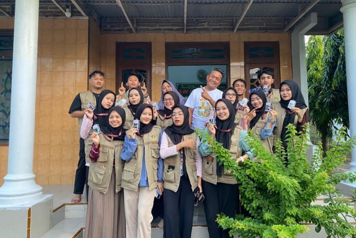 Kunjungan Tim KKN-PPM 21 Sumberasri ke Rumah Kades Sumberasri