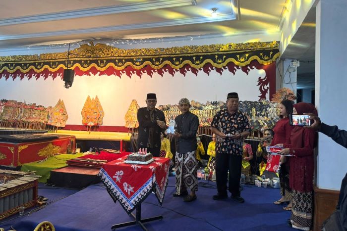 Hari Jadi ke-111 Tahun, Desa Kaligondo Gelar Pagelaran Wayang Kulit