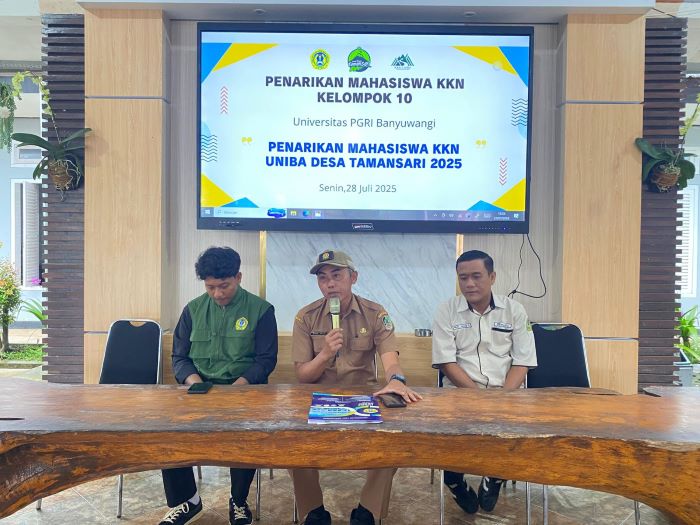 Pelepasan KKN Universitas PGRI Banyuwangi Berlangsung Penuh Kehangatan di Desa Tamansari