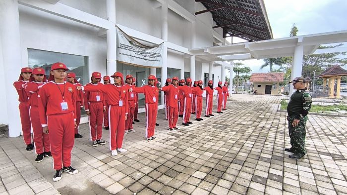 Pelatihan Paskibra Kecamatan Pesanggaran untuk Persiapan Upacara Hari Kemerdekaan Indonesia ke-80