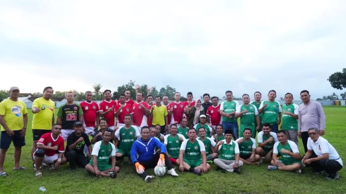 Kades Jajuli ikuti Fun Football bersama Beberapa Kades di Kabupaten Banyuwangi