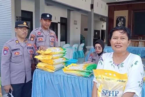Polresta Banyuwangi bersama Bulog Gelar GPM di Desa Karangbendo