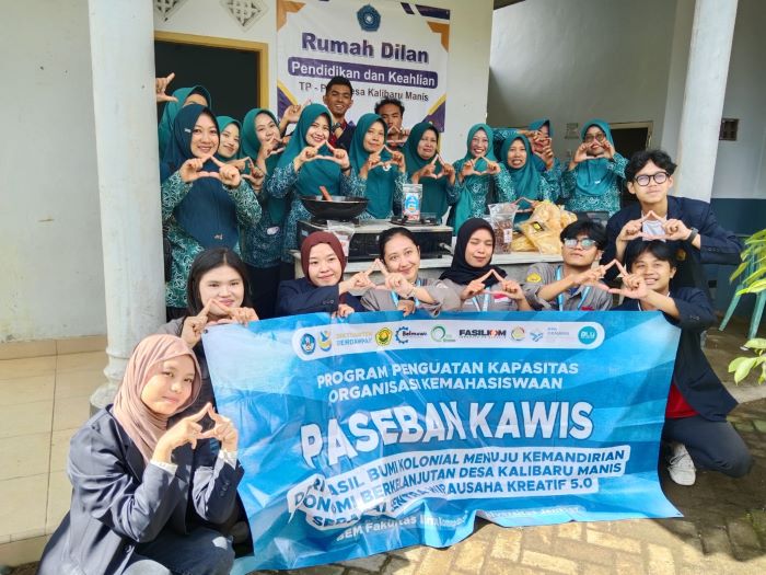 Sosialisasi Program "Paseban Kawis" di Desa Kalibarumanis oleh Mahasiswa PPK Ormawa FILKOM UNEJ