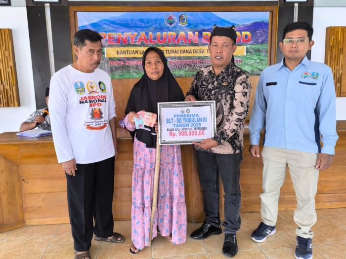 Penyaluran BLT DD Triwulan ke-3 di Desa Sumbermulyo