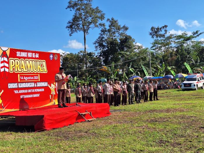 Kades Riyono jadi Pembina Upacara HUT ke-64 Pramuka Gugus Kandangan dan Sarongan