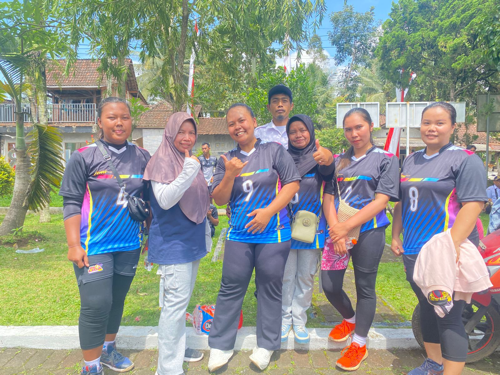 Mengikuti Lomba Voli se-Kecamatan Licin, Pemdes Tamansari Raih Hasil Positif