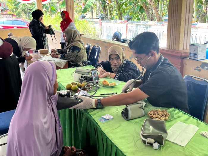 Penyuluhan Kesehatan Lansia oleh KKN UMLA di Desa Candisari
