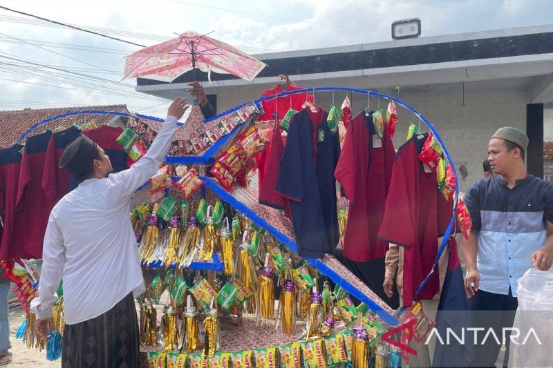 Antusiasme Warga Serang Rayakan Maulid dengan Tradisi "Panjang Mulud"