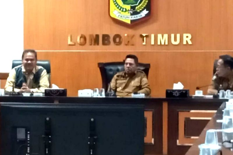 Pemkab Lombok Timur Gandeng Unram Kembangkan Budi Daya Rumput Laut