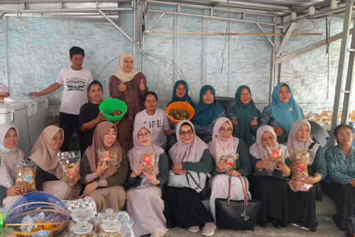 Gelari Pelangi di Desa Sumberasri: Tingkatkan Kualitas Pendidikan dan Ekonomi Masyarakat