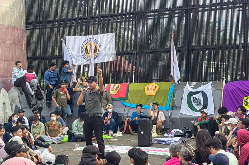 Membangun Resistansi melalui Algoritma