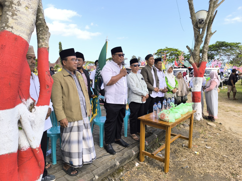 Lapangan Desa Sumbermulyo menjadi Pusat Kegiatan Pawai Telur TPQ Kecamatan Pesanggaran