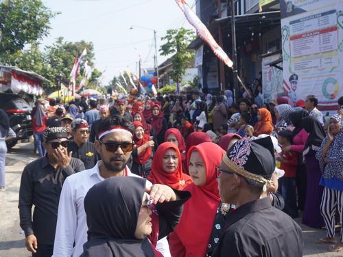 Semarak Karnaval Budaya Nusantara Desa Kelir Warnai HUT RI ke-80
