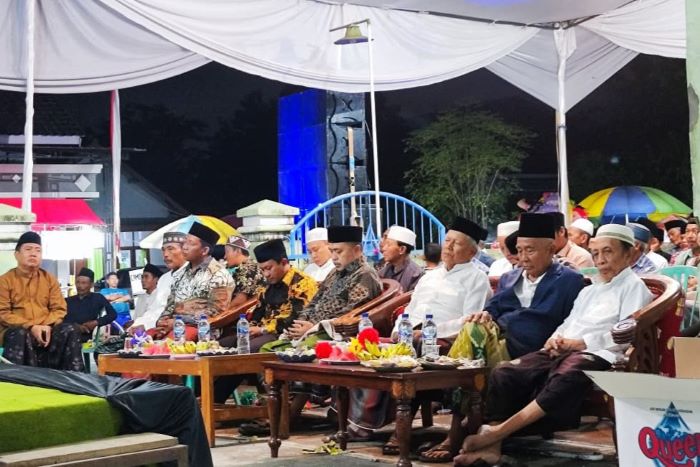Spirit Kebersamaan: Kades Pendarungan Hadiri Maulid Nabi Muhammad SAW di Mushola Bani Ridwan