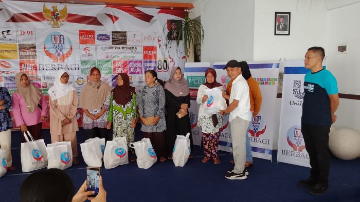HUT KDS Genteng Bagikan CSR Kepada 165 Warga Desa Kaligondo