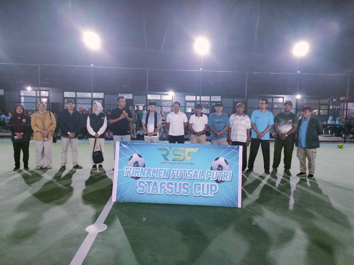Tim Futsal Putri Desa Karangbendo ikuti Turnamen Futsal Putri Stafsus Cup 2025