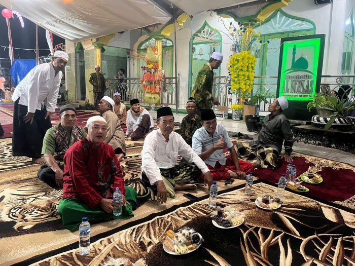 Maulid Nabi Muhammad SAW di Musholla Al-Ikhlas Dusun Krajan, Desa Dadapan
