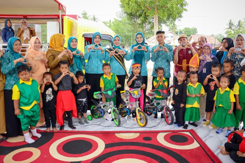 Pemprov Lampung Berdayakan Keluarga melalui Program Desa TAPIS