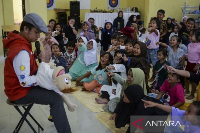 Psikolog: Orang Tua Harus Jadi Pendengar agar Anak Percaya Diri