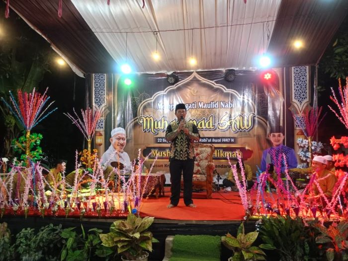 Kades Pendarungan Ajak Warga Daftar Digitalisasi Bansos dalam Pengajian Maulid di Dusun Krajan