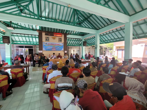 Penyerahan Sertipikat PTSL Desa Kalirejo oleh Kantor Pertanahan Kabupaten Banyuwangi