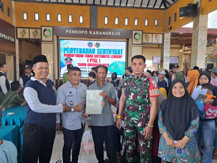 Berikan Kepastian Hukum, 1.014 Sertifikat PTSL Berhasil Diserahkan Kepada Masyarakat Desa Karangrejo