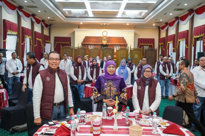 Khofifah Ajak OJK Perkuat Literasi dan Akses Keuangan Desa