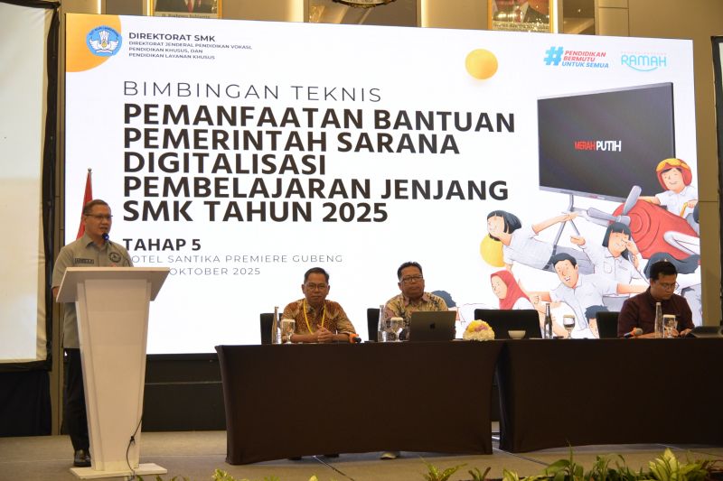 Dindik Jatim Percepat Digitalisasi dan Tuntut Guru Adaptif