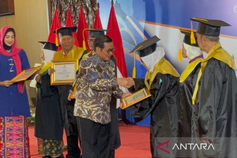 Memfasilitasi Lansia Hidup Sejahtera