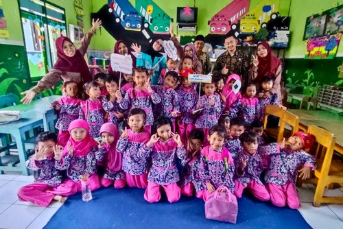 Cegah Sejak Dini, BNNK Banyuwangi Edukasi Bahaya Narkoba di TK Yos Sudarso dan SDN Tambong