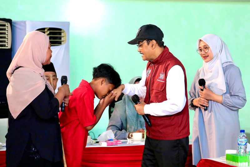 Mensos Tersentuh Perjuangan Ibu Tunanetra di Sekolah Rakyat Banyuwangi