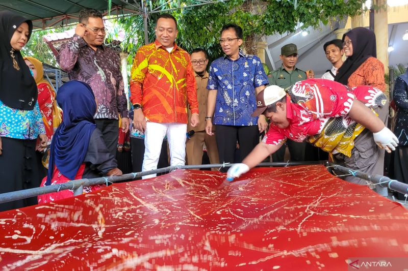 Kementerian UMKM Undang Perajin Batik Ciprat Situbondo Ikut Pameran