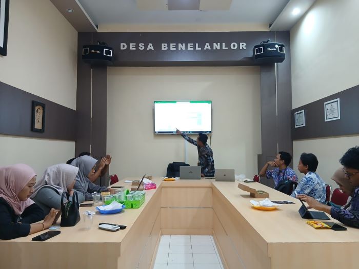 Pemdes Benelanlor Ikuti Pelatihan Perhitungan RAB dari Dosen Poliwangi