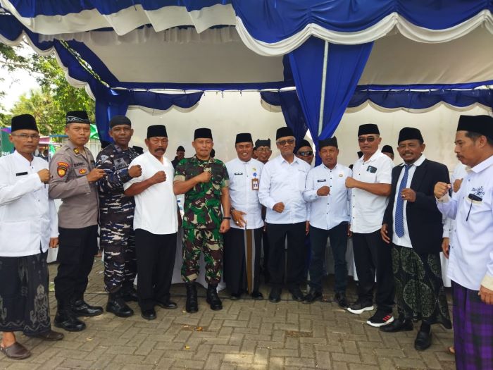 Kades Kandangan Ikuti Apel Upacara Hari Santri Nasional 2025 di Lapangan Desa Sumbermulyo
