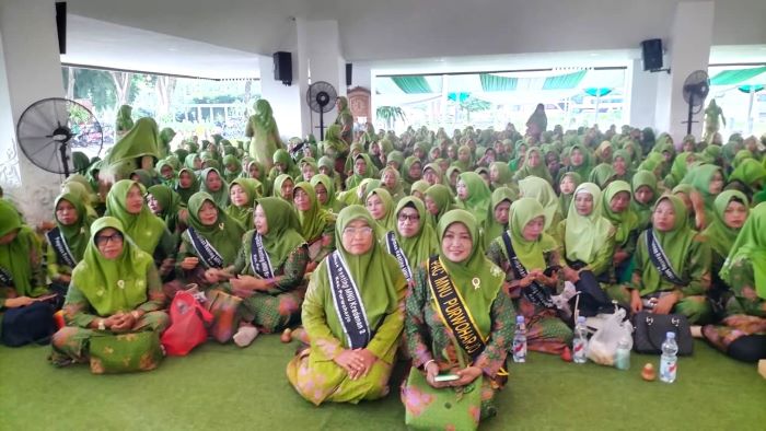 Ranting Muslimat NU Sumberasri Hadiri Pelantikan Pengurus Muslimat NU Kabupaten Banyuwangi Periode 2025-2030