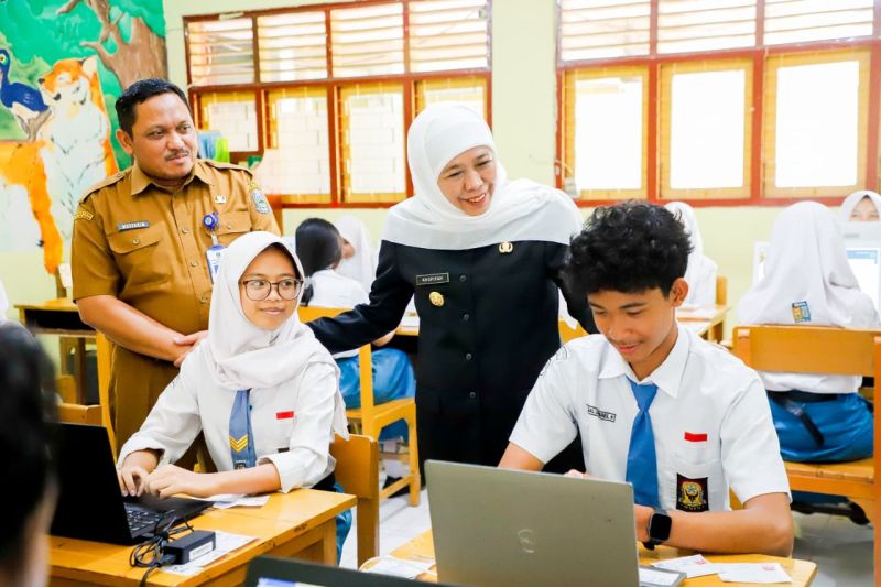Gubernur Pastikan Jatim Siap Laksanakan Tes Kemampuan Akademik
