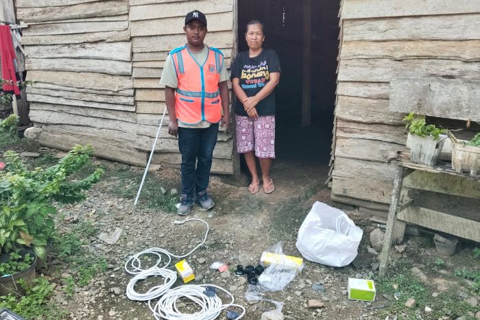 87 Keluarga di Desa Kandangan Terima Progam Pemasangan Instalasi Listrik Gratis dari Pemerintah
