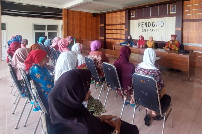 KPM di Desa Pakel Menerima Penyaluran BLT-DD Triwulan IV Tahun 2025