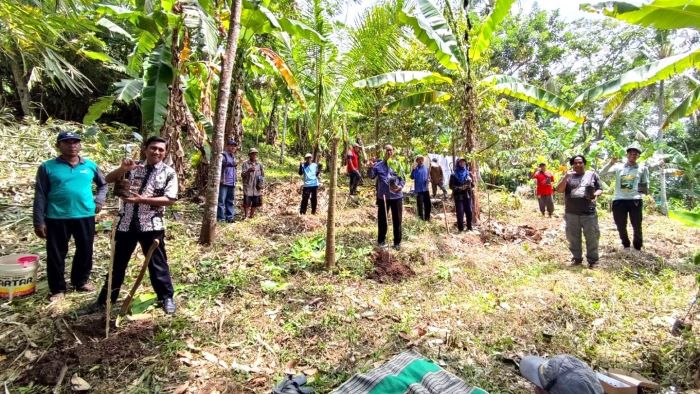 Kolaborasi KTH, Dinas Kehutanan, dan Pemdes Tambong Perkuat Pembangunan Hutan Rakyat 2025