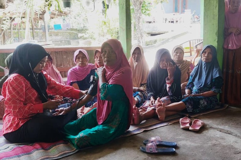 Posyandu Lansia Desa Pamotan Komitmen Desa dalam Menjamin Kesehatan Warga