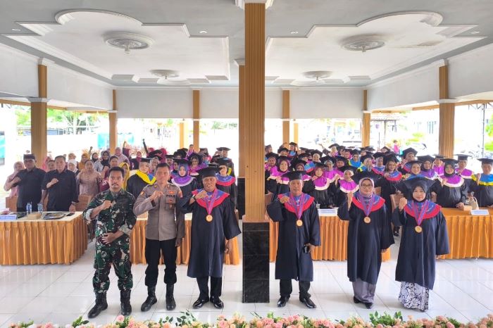 Desa Sumbermulyo Gelar Wisuda SOTH: Program Untuk Tingkatkan Kualitas Orang Tua Dan Keluarga