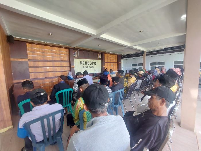 Pembagian Dana Insentif Bagi Ketua RT/RW dan Kader Posyandu se-Desa Pakel